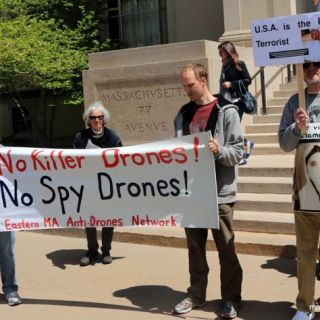 MIT_drone_demo_banner_people_may2014.jpeg